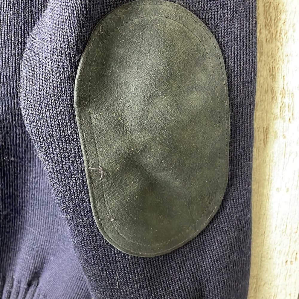 Burberry’s vintage sweater size medium? - Picture 8 of 12